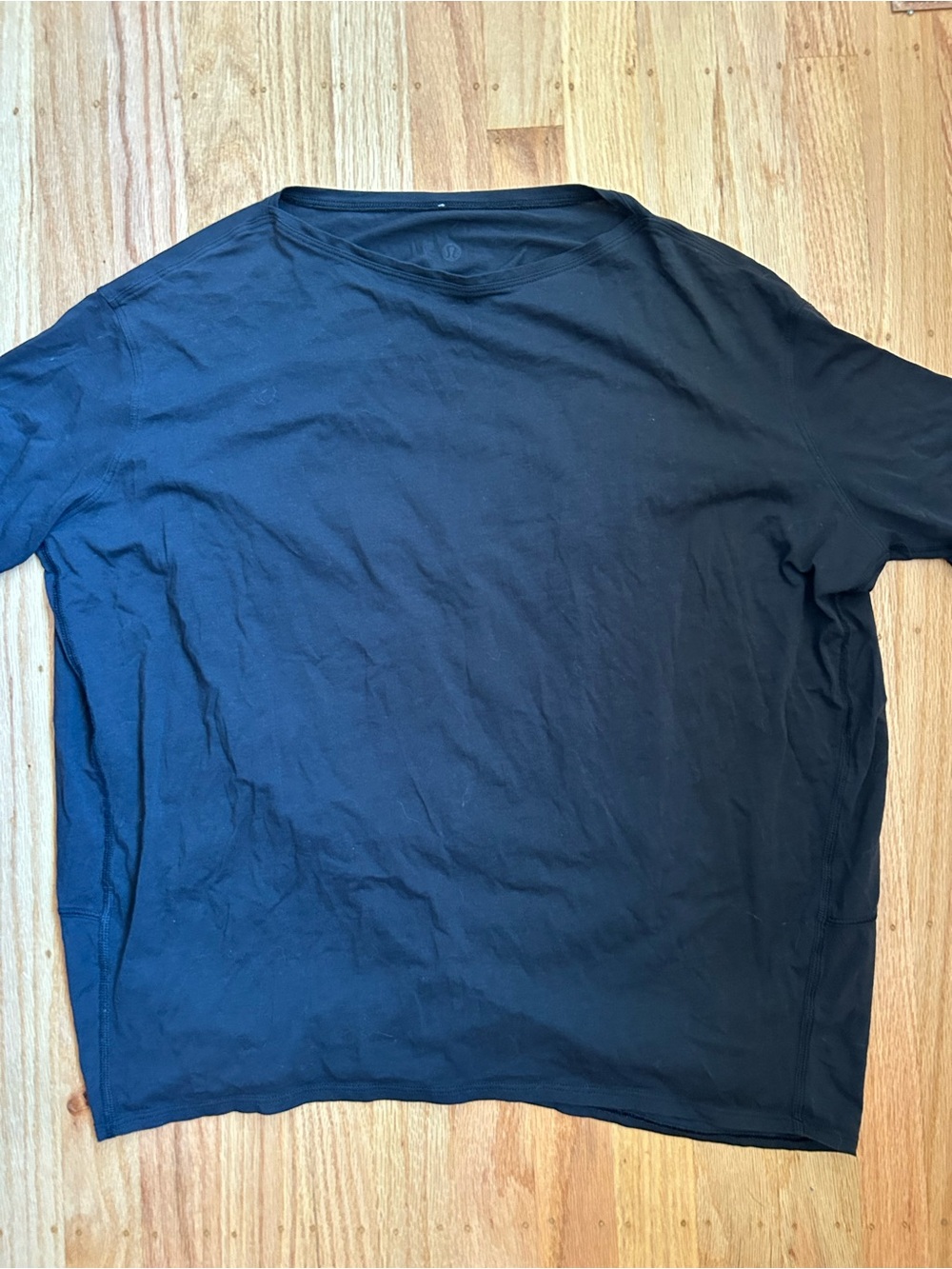 Lululemon new no tag women t shirt size 6